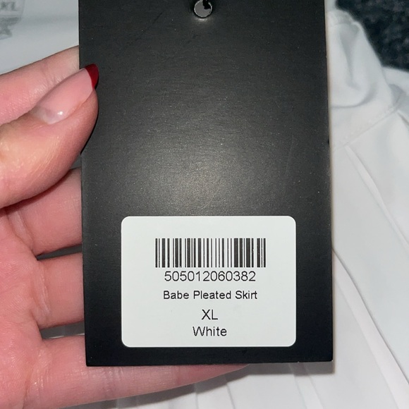 Babe white pleated skirt - Picture 5 of 5